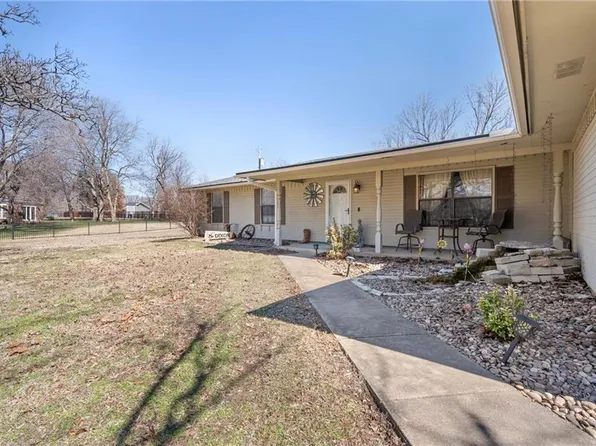 3100 Majestic Dr, Independence, KS 67301