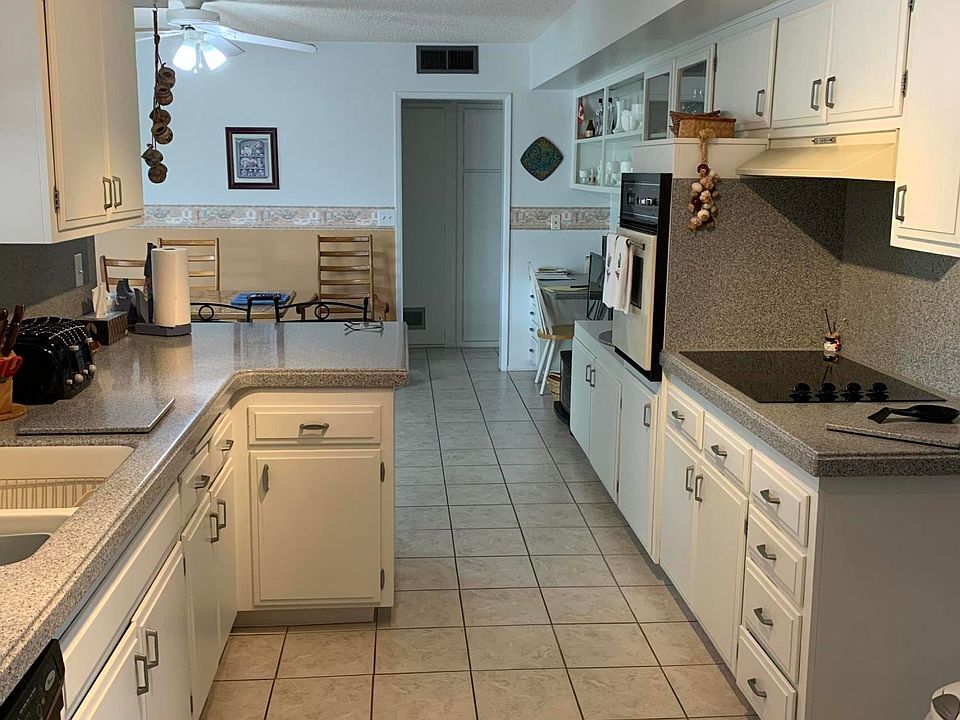 1st image of 10032 W Desert Hills Dr