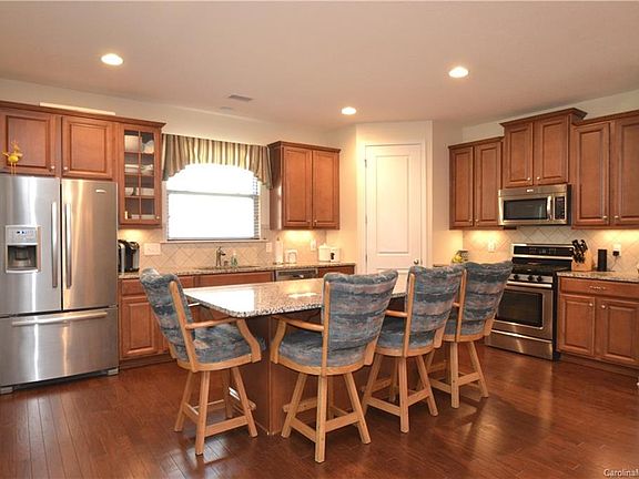 5th image of 13025 Reunion St