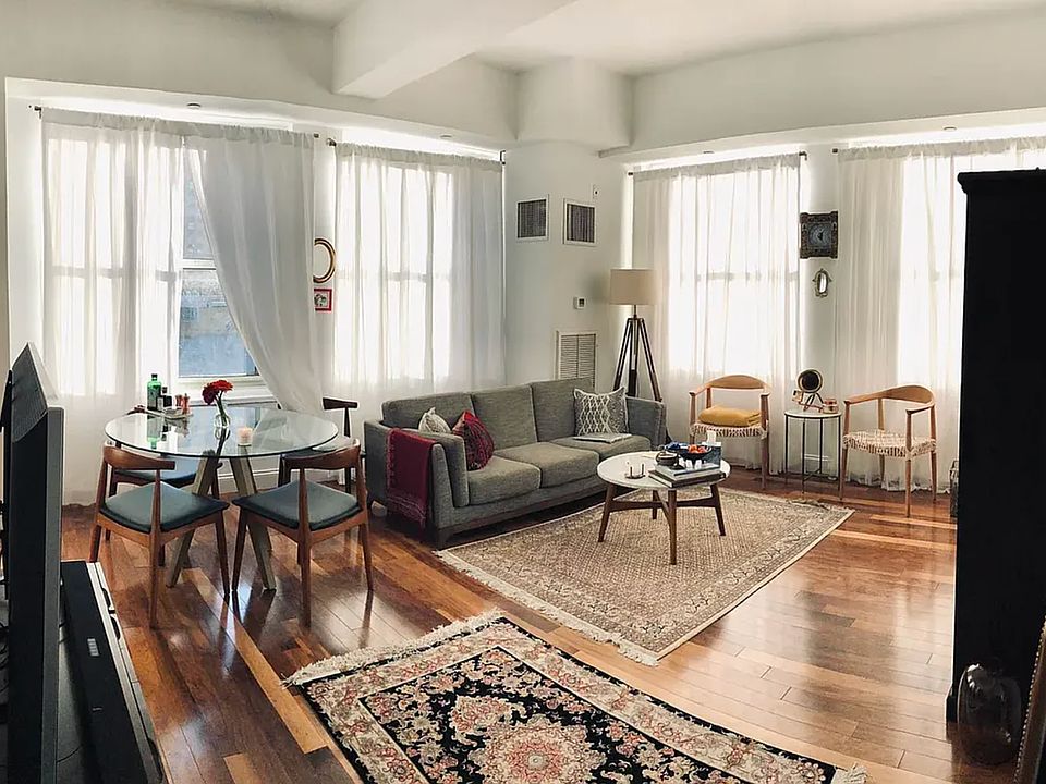 1st image of 88 Greenwich St APT 903