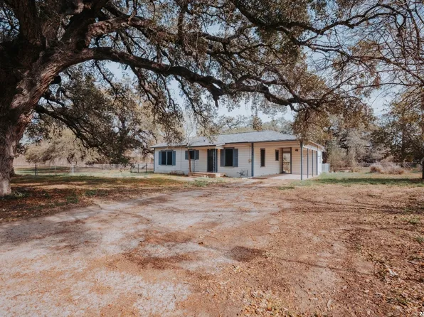 149 carroll, Poth, TX 78147