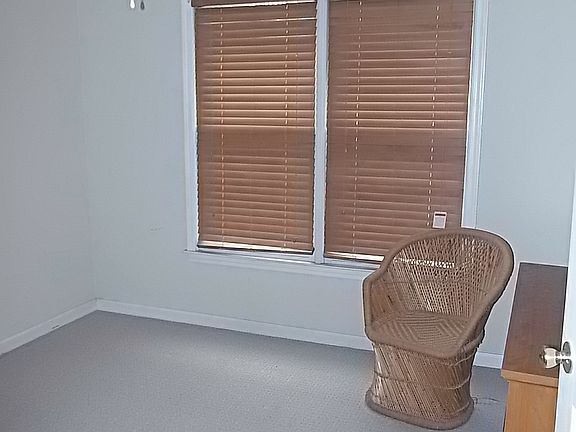 3rd image of 2060 Castle Royale Dr