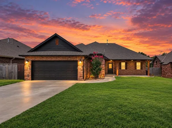 233 Timber Ln, Harrah, OK 73045