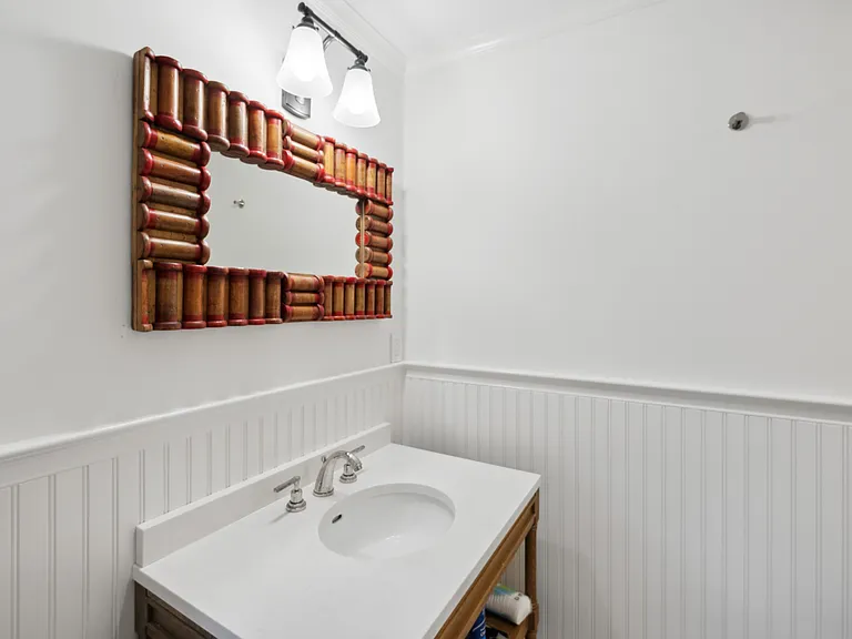 166 Hampton Rd — Photo 17
