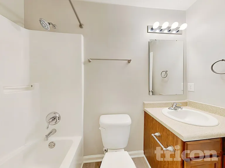 84 Rambling Rd — Photo 13