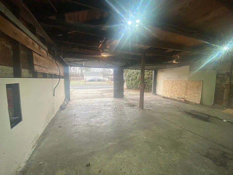 3703 W Rockwell Ave — Photo 40