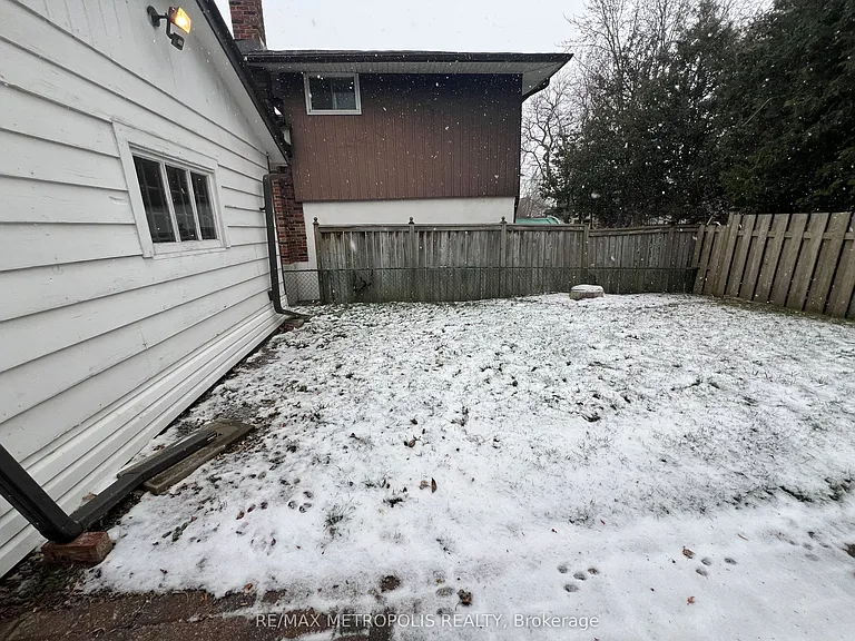 1101 King St #BASEMENT — Photo 13