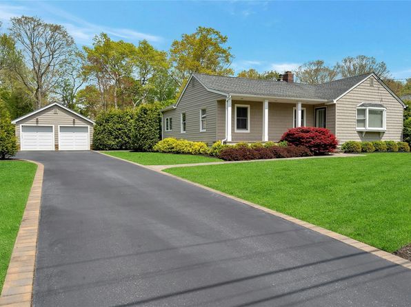 223 Larch Lane, Smithtown, NY 11787