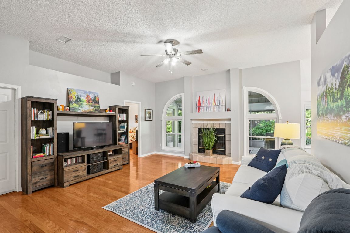 next background image