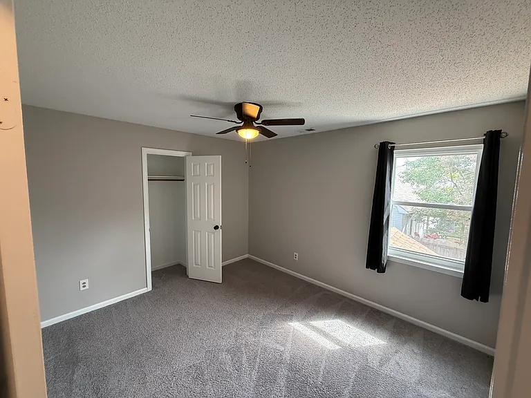 3176 Amador Dr — Photo 17