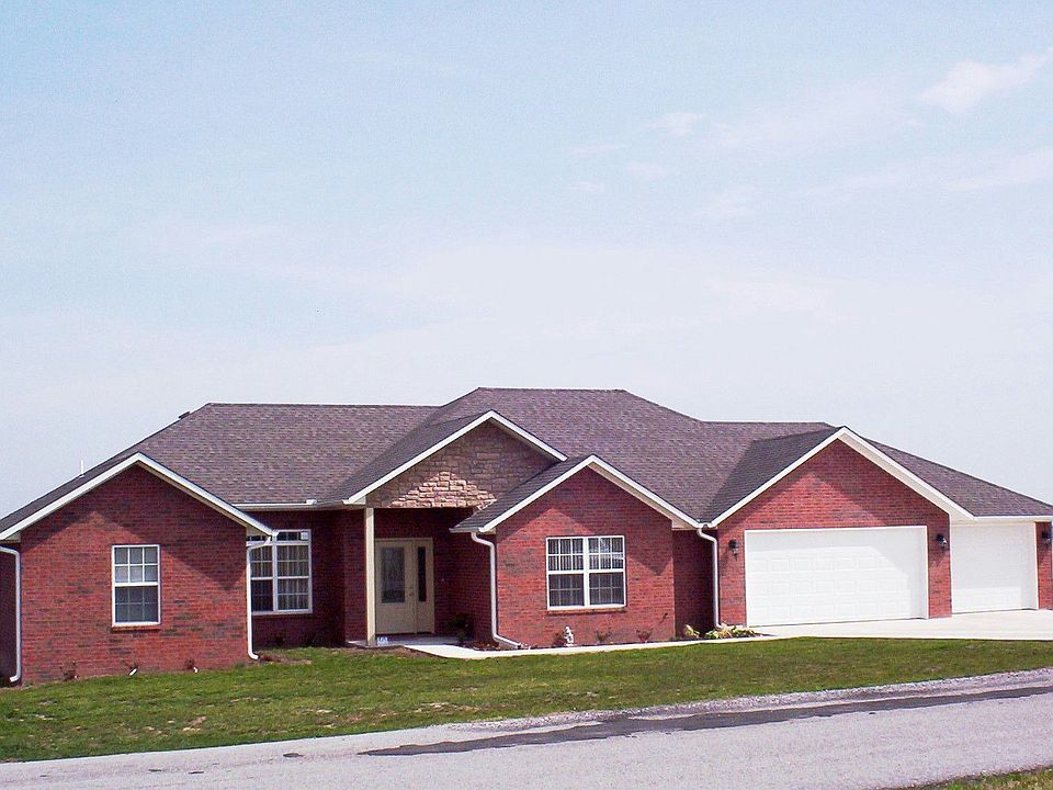 Full brick & stone exterior