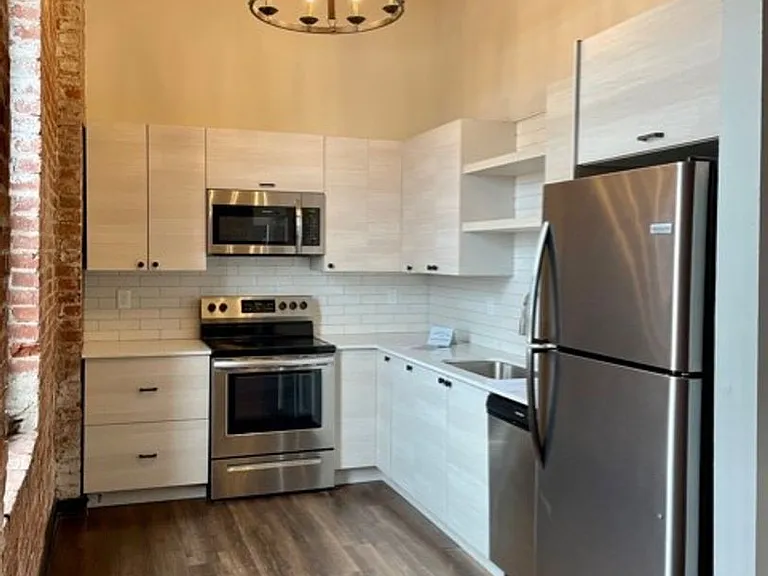 Landmark Lofts Apartments — Photo 47
