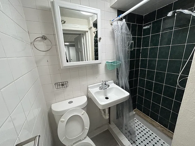 260 Webster Ave #B — Photo 12
