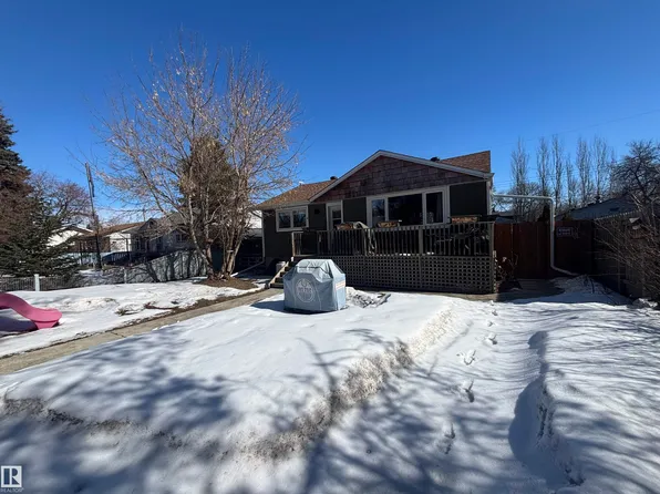 21 Elizabeth Dr, Fort Saskatchewan, AB T8L 2M4