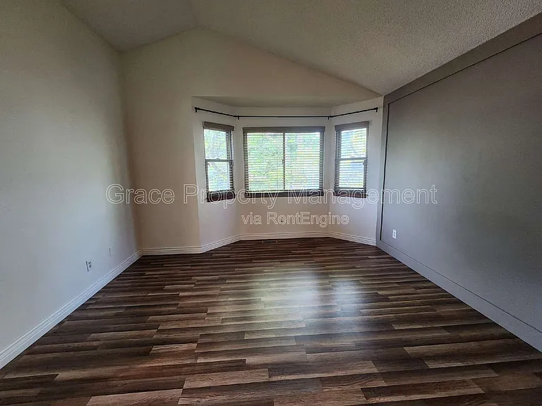 11725 Chase Ct — Photo 15
