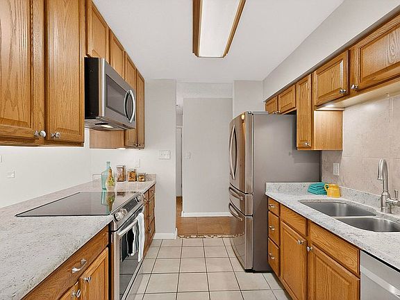 5th image of 1735 Borealis Ave SE