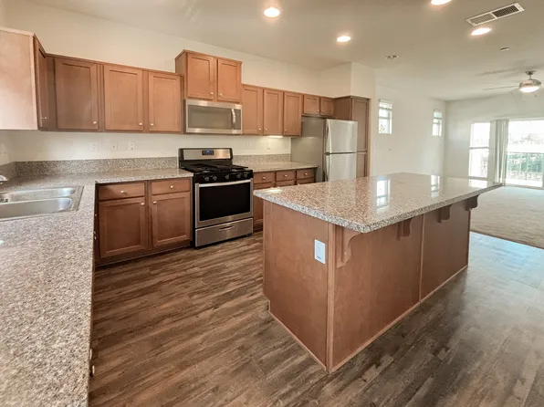 7395 La Mesita Pl #11, La Mesa, CA 91942