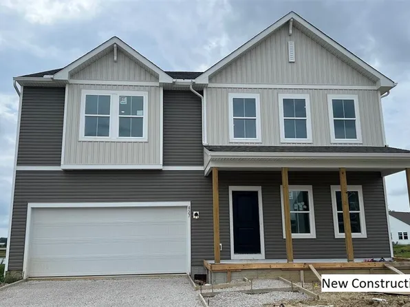 827 Meadow Lake Dr, Elyria, OH 44035