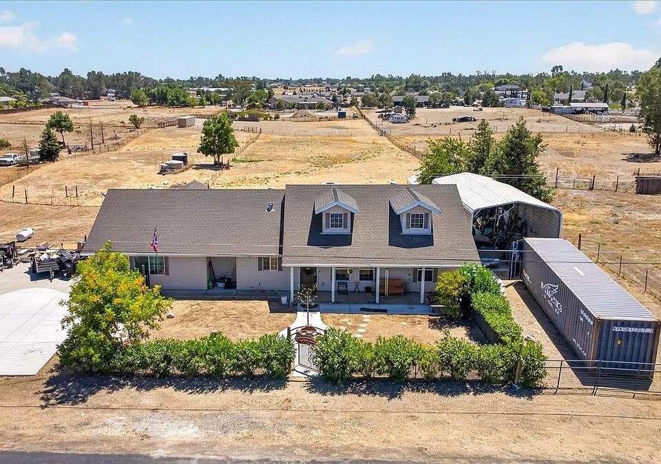 1st image of 36692 Blanca Ave
