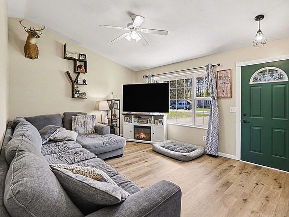 5th image of 2151 Conetree Rd