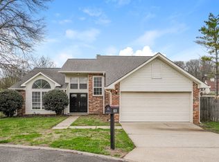 102 Summerwood Ct, Hendersonville, TN 37075