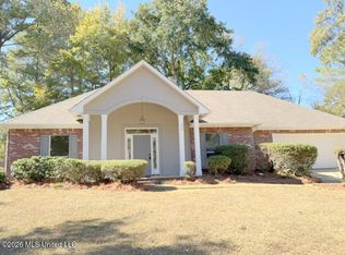 356 Pinewood Ln, Ridgeland, MS 39157