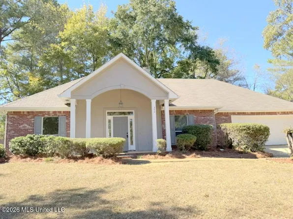 356 Pinewood Ln, Ridgeland, MS 39157