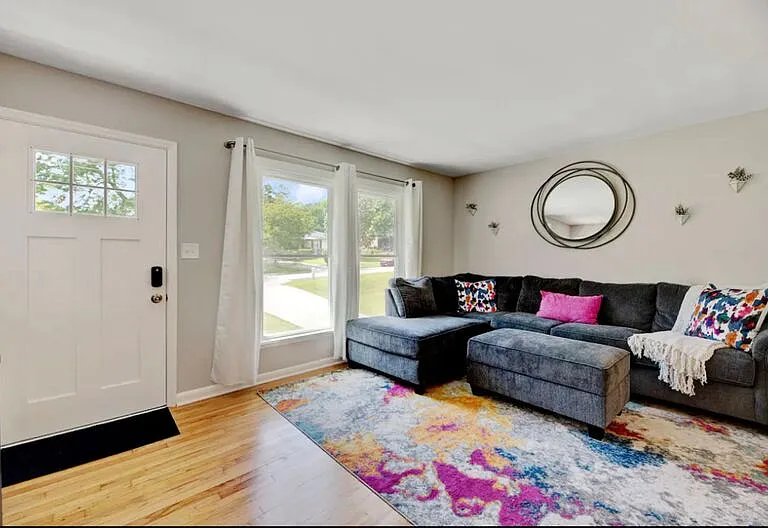 2809 Newark Dr — Photo 4