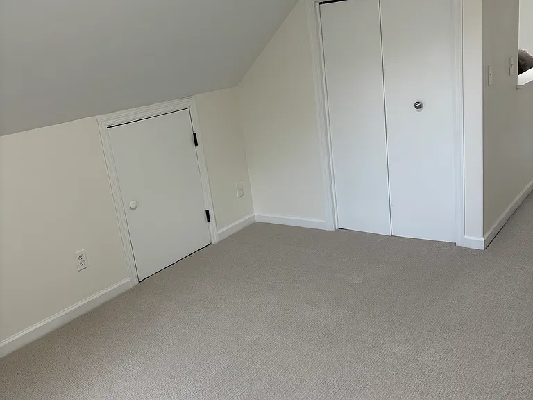 2627 McKinley St NE — Photo 4