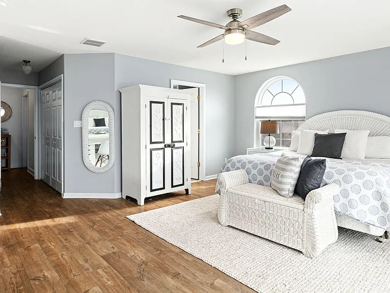 536 W Montgomery Ave — Photo 25