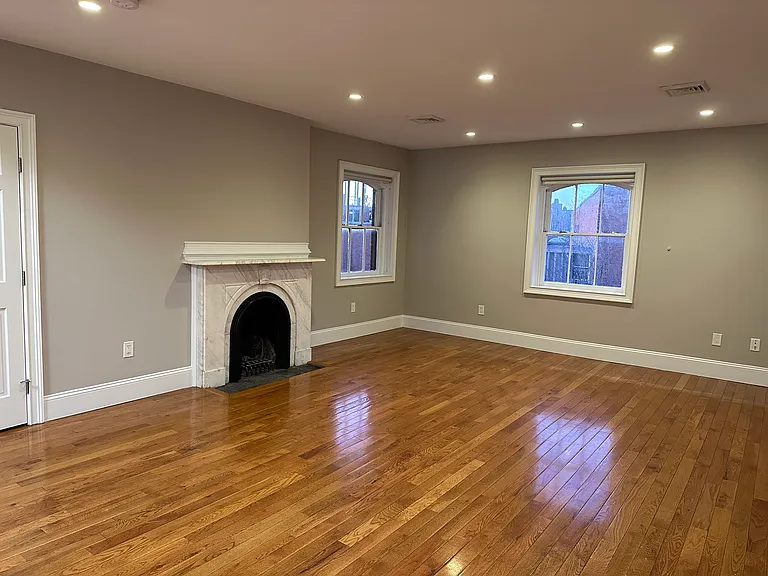 200 Hope St #3 — Photo 9