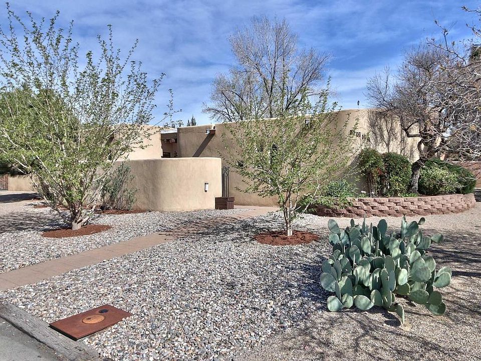 1st image of 3000 La Mancha Dr NW