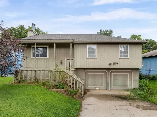 1832 Gates Dr W, Platte City, MO 64079