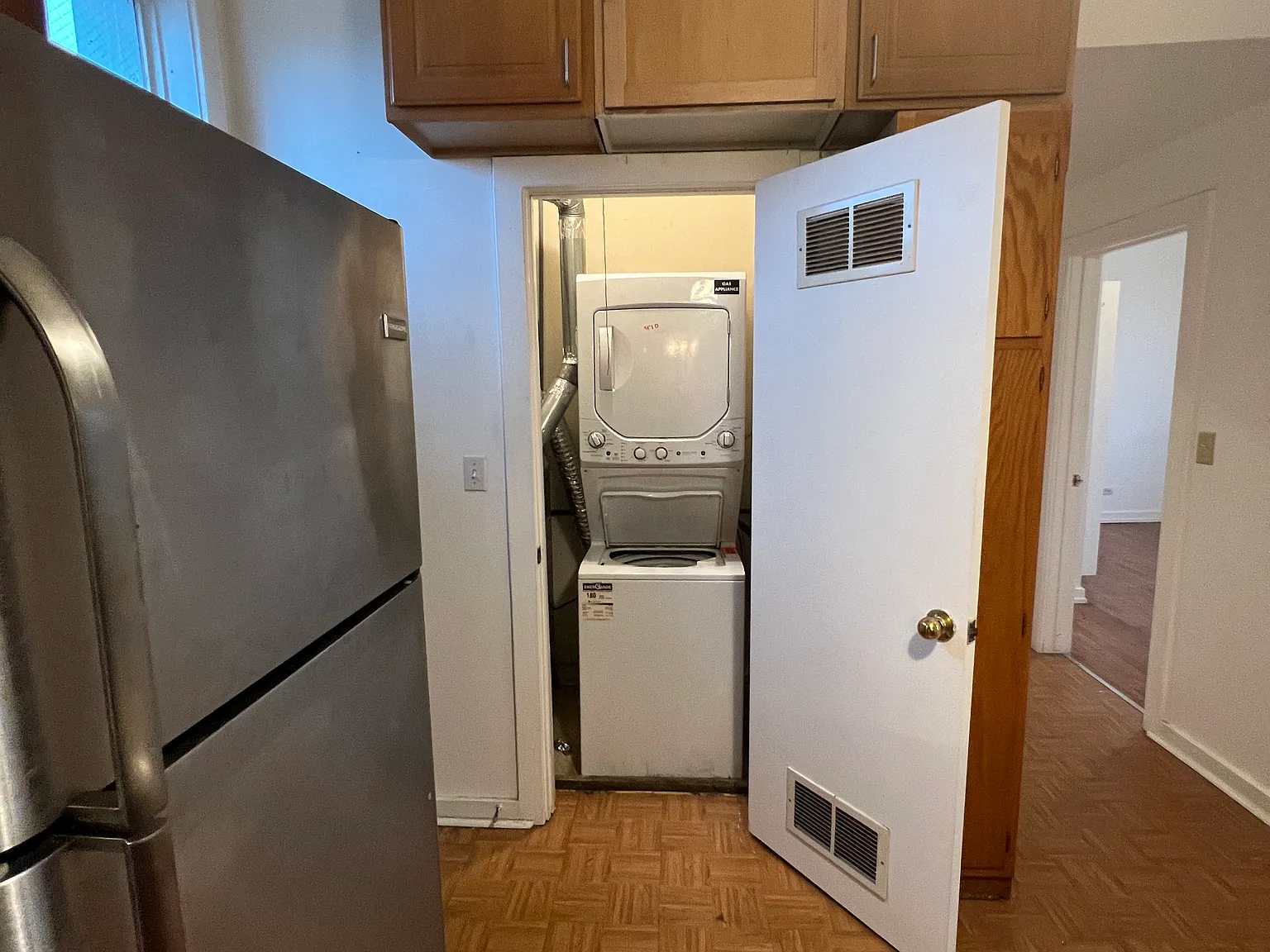 3211 W Beach Ave — Photo 4