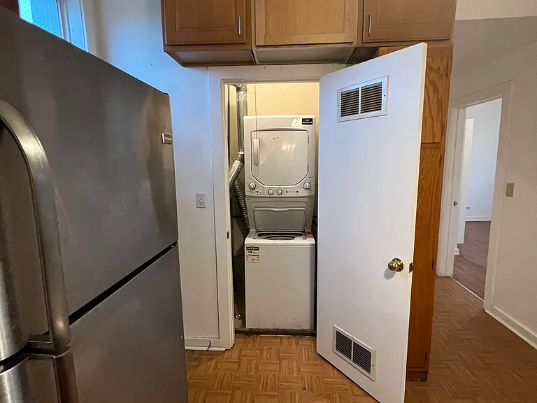 3211 W Beach Ave #1 — Photo 4