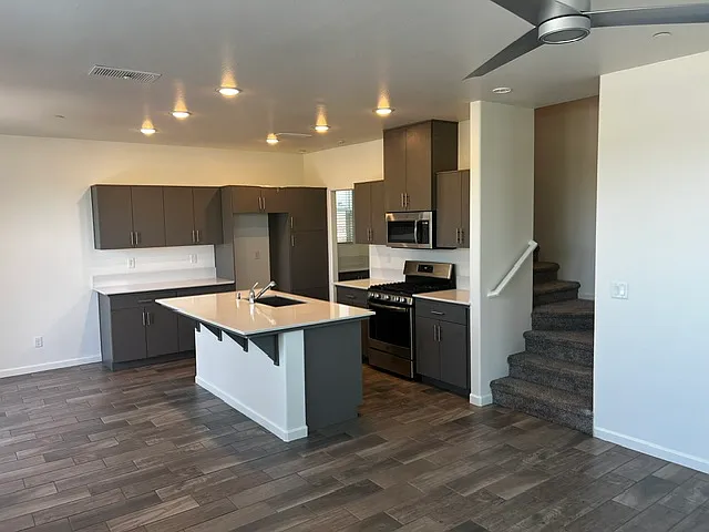 3605 Highclere Way — Photo 13