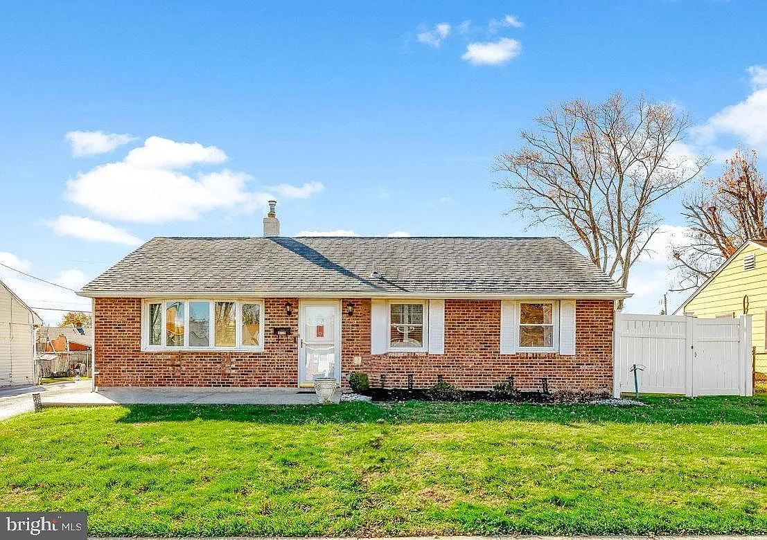 3770 Dresher Rd photo 1