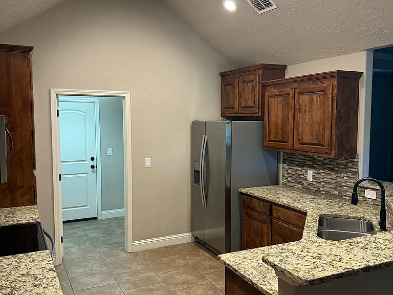 2513 Joes Ln — Photo 4
