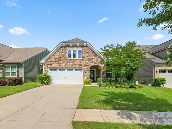 9053 Blue Dasher Dr, Lake Wylie, SC 29710