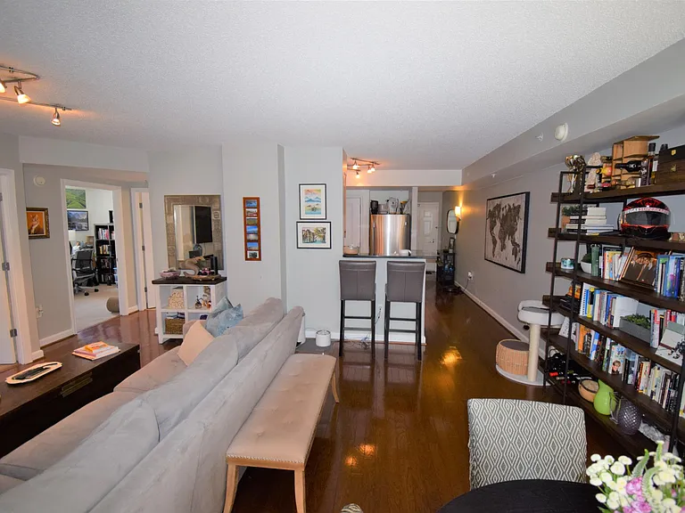 880 N Pollard St #824 — Photo 24