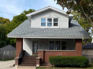 209 N Hickory St, Owosso, MI 48867