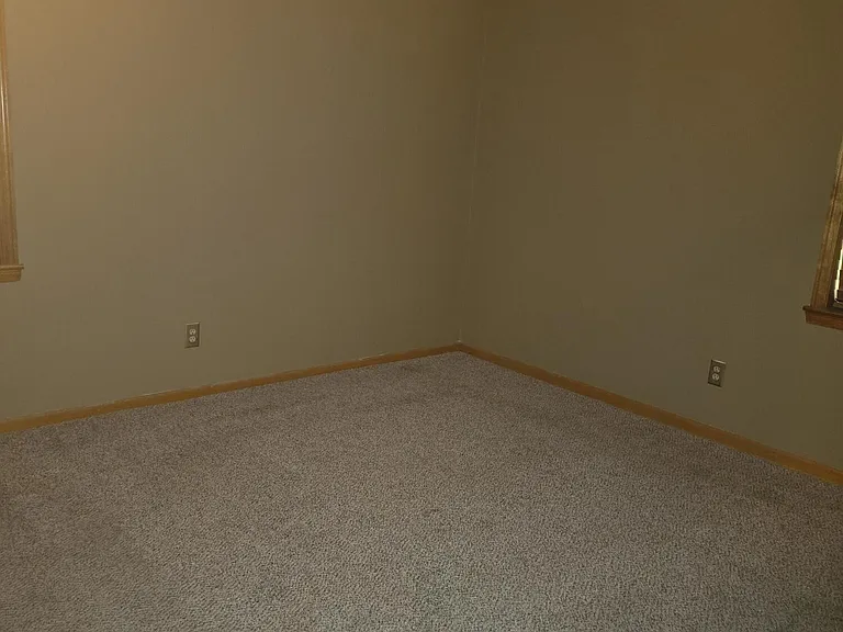 8209 Claiborne Dr — Photo 3