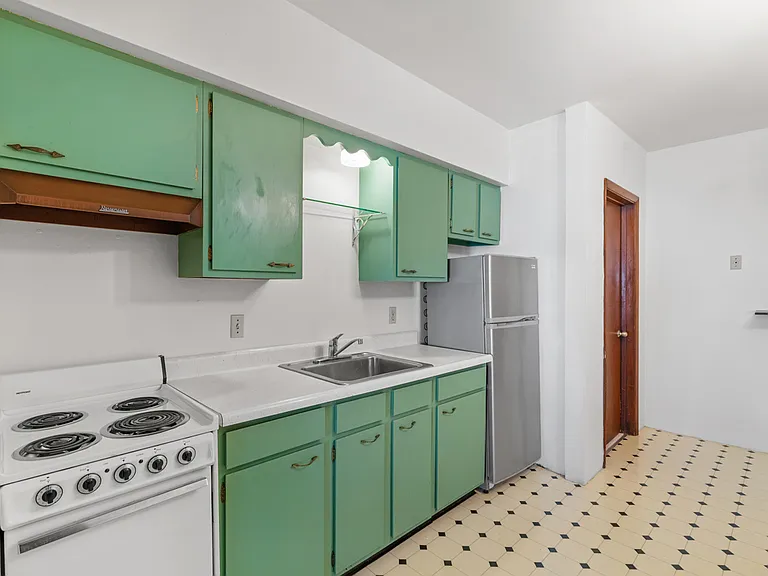 617 Bellefonte St #1 — Photo 6