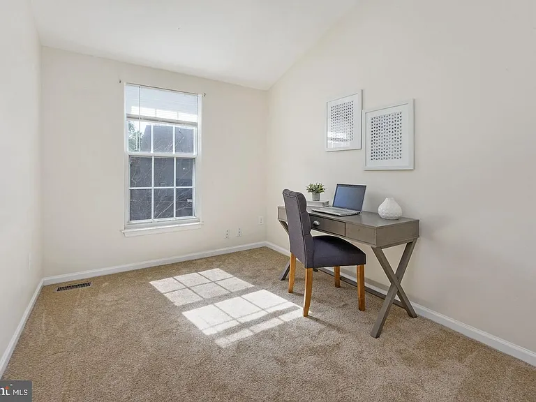 3433 Belleplain Ct — Photo 17