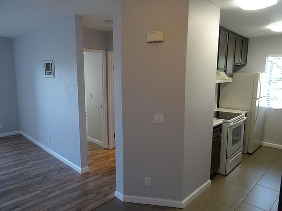 3rd image of 4914 67th St APT 15