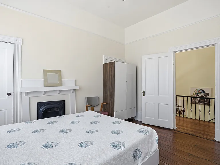 524 E Henry St — Photo 19