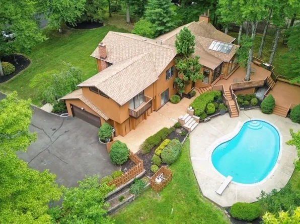 39 Highlander Drive, Scotch Plains Twp., NJ 07076