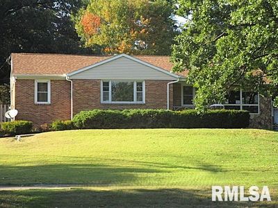 205 N Sycamore Ter, Canton, IL, 61520