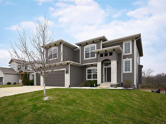 2nd image of 3020 SW Arboridge Dr