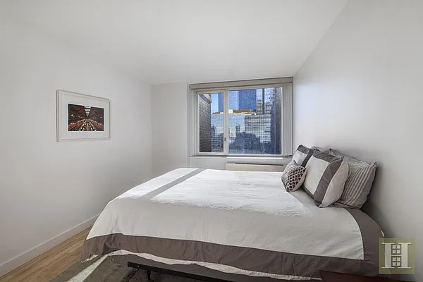 Rented by Halstead Real Estate | media 5